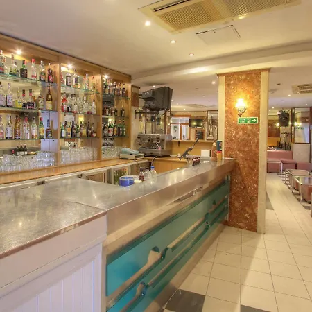 赛瑞沃拉酒店 酒店 3*