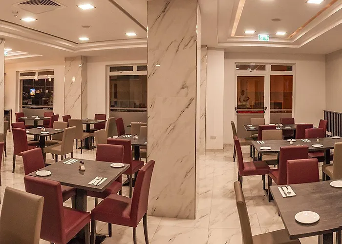 赛瑞沃拉酒店 3*