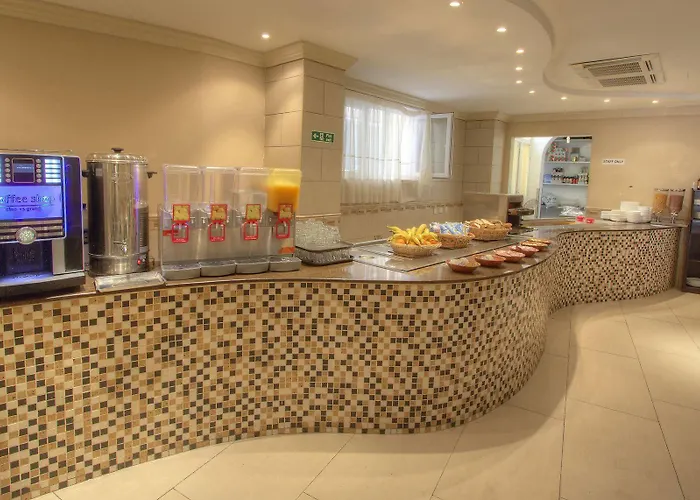 赛瑞沃拉酒店 3*