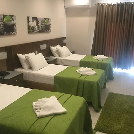 赛瑞沃拉酒店 3*